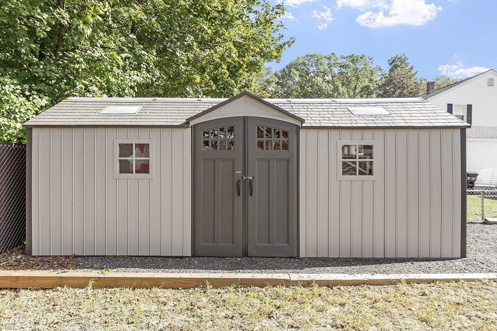 32 Robert Bigelow Street