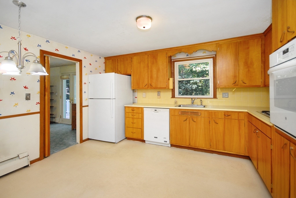 13 Beverly Rd, Acton