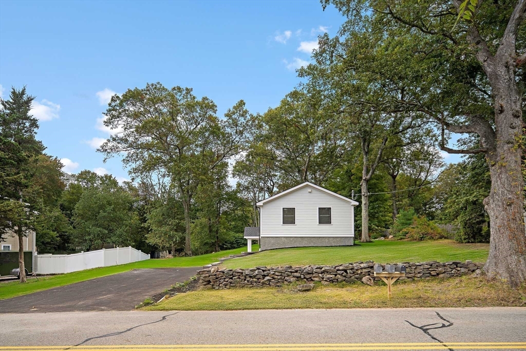 26 Maple St