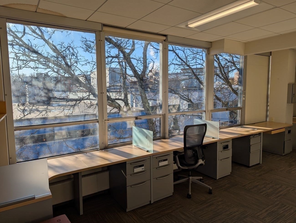 185 Alewife Brook Pkwy