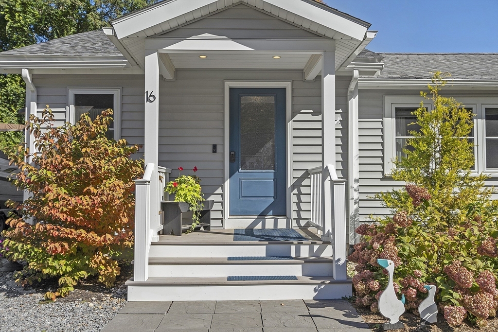 16 Jonathan Dr