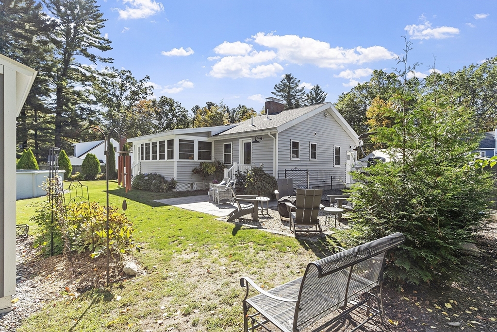 16 Jonathan Dr