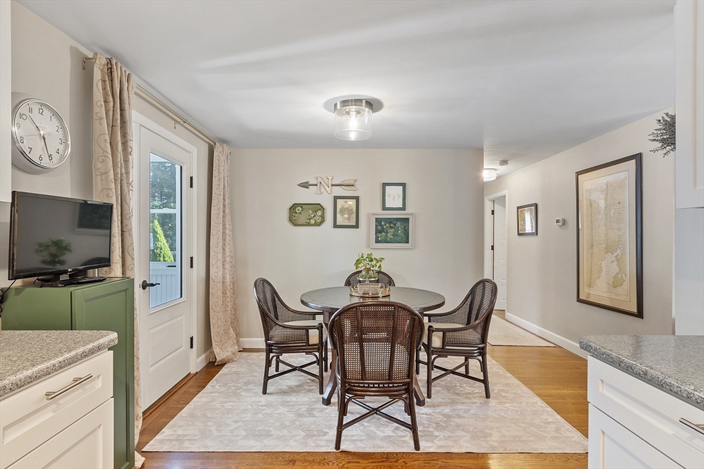 16 Jonathan Dr