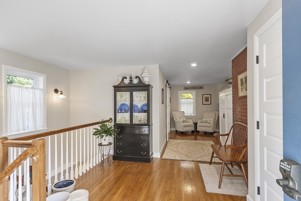 16 Jonathan Dr
