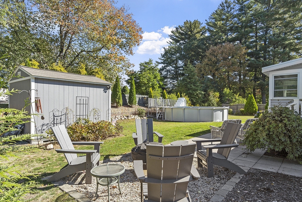 16 Jonathan Dr