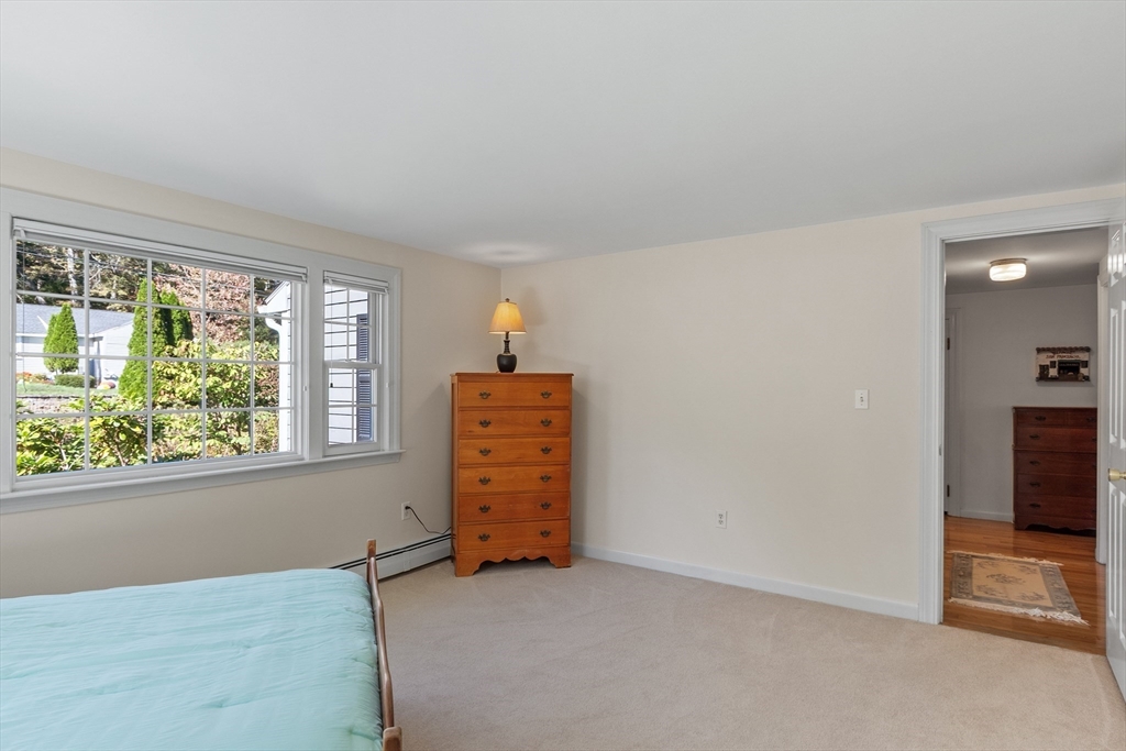 31 Mohawk Dr