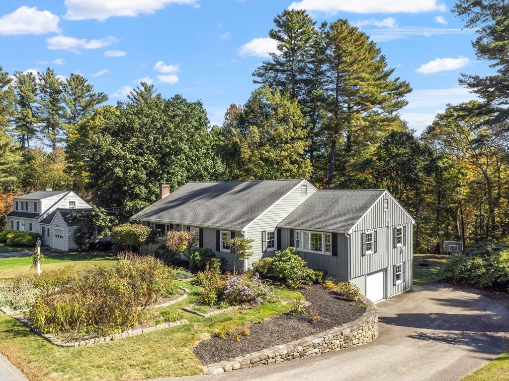 31 Mohawk Dr