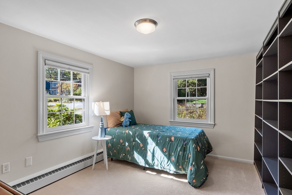 31 Mohawk Dr