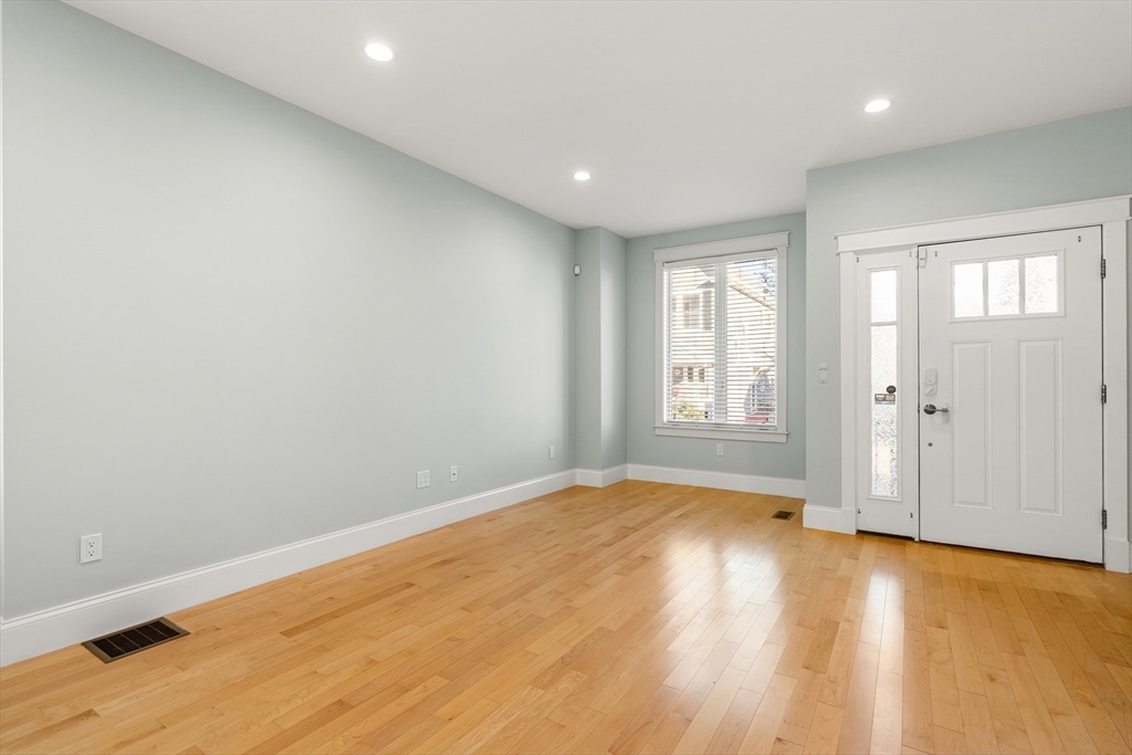 35 Bacon St # 35