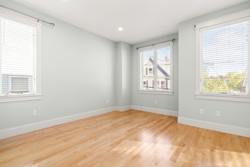 35 Bacon St # 35