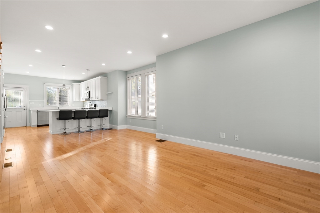 35 Bacon St # 35