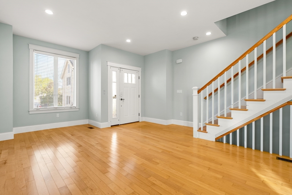 35 Bacon St # 35