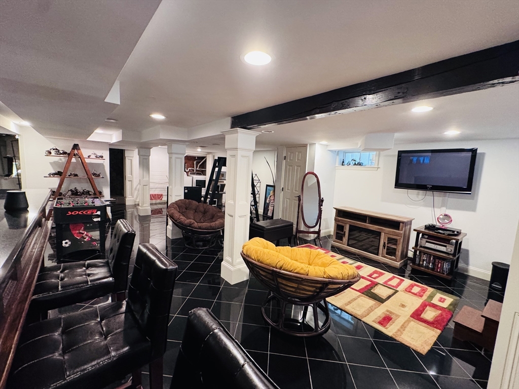 8 Cedar St