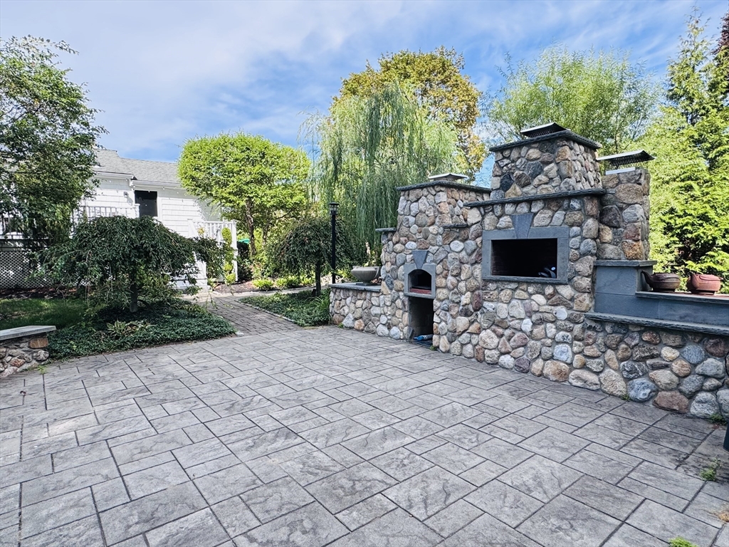 8 Cedar St