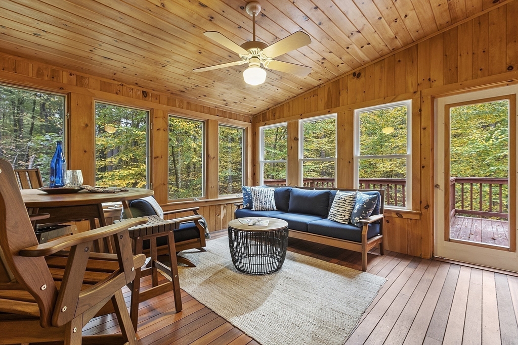 26 Overlook Dr, Acton