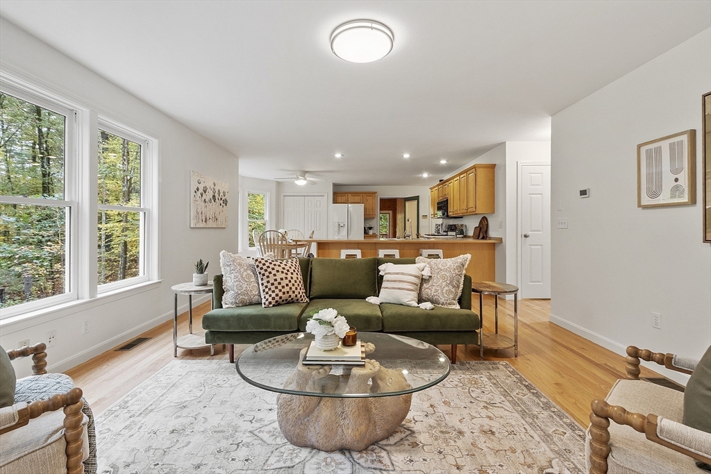 26 Overlook Dr, Acton