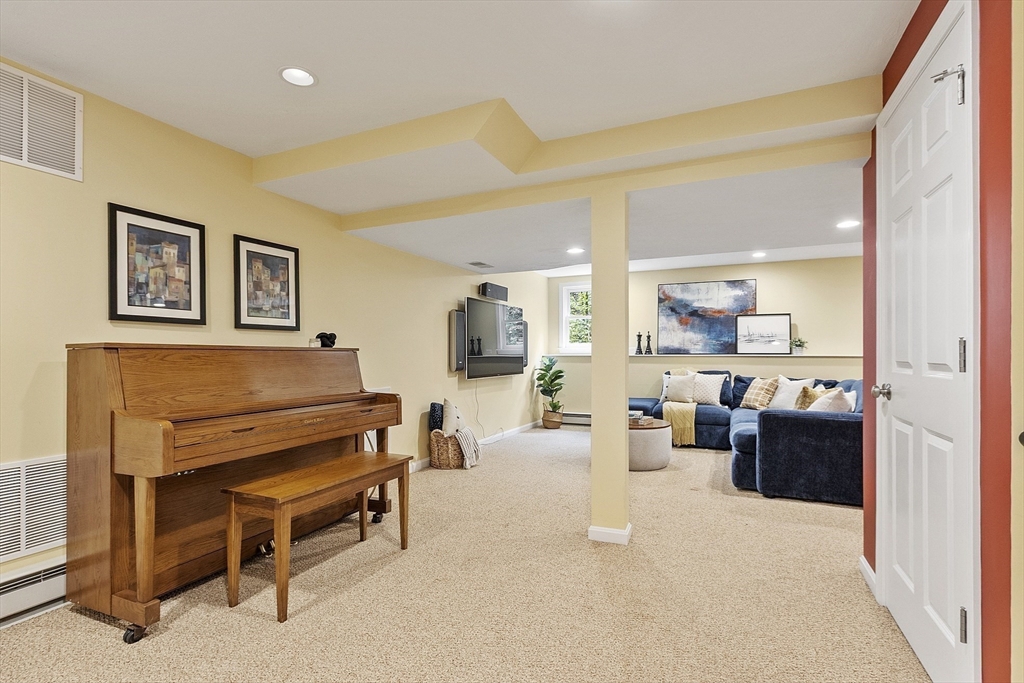 26 Overlook Dr, Acton