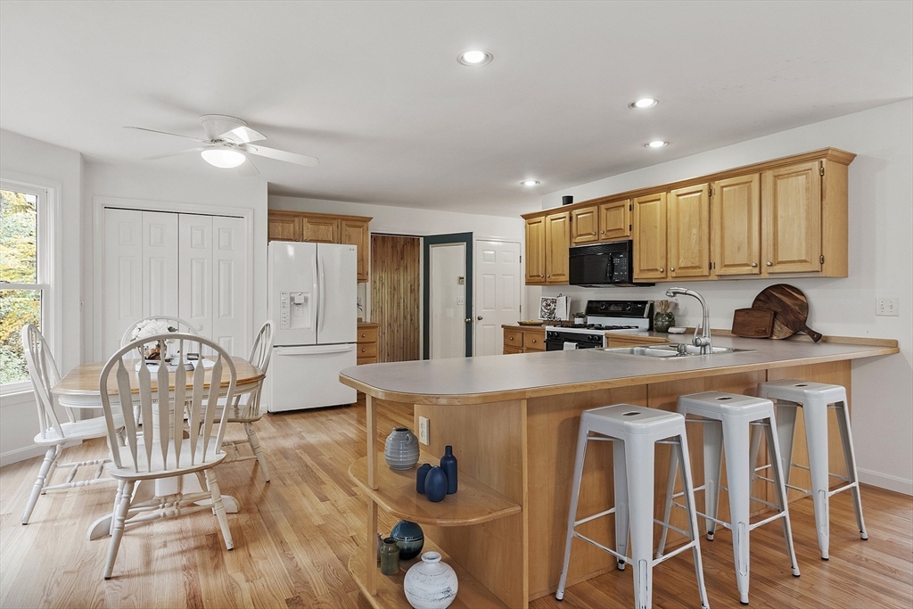 26 Overlook Dr, Acton