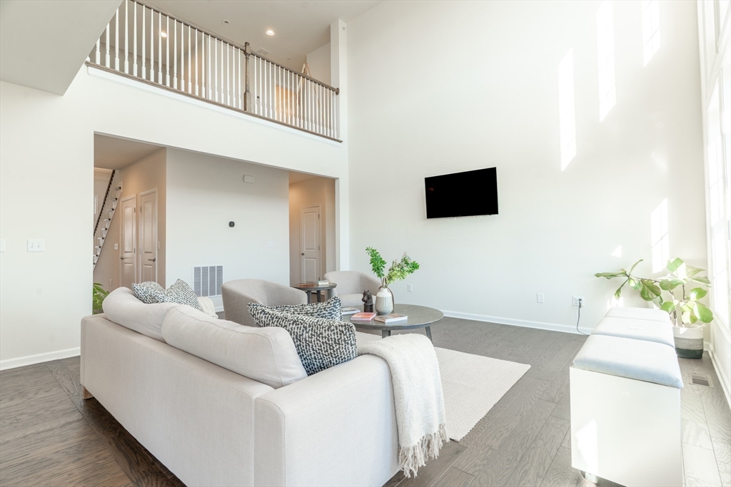 31 Cherry Ln # 31