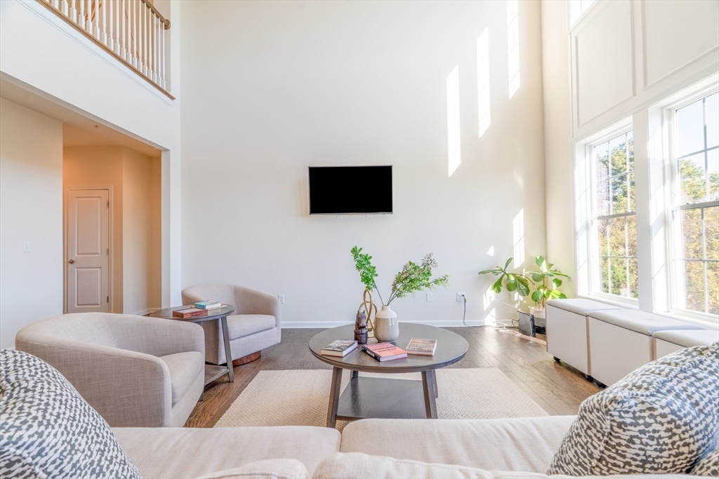 31 Cherry Ln # 31