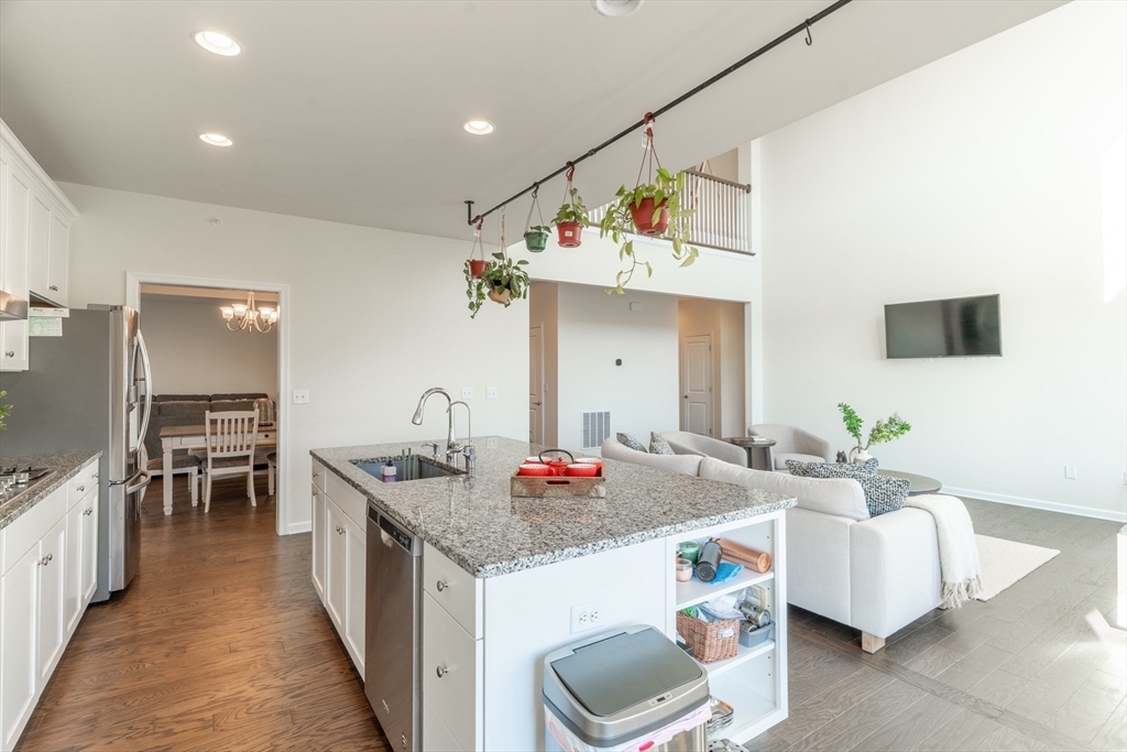 31 Cherry Ln # 31