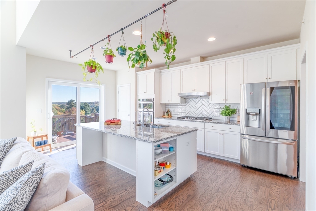 31 Cherry Ln # 31