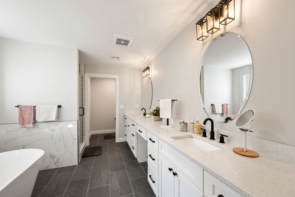 41 Peach Orchard Rd, Burlington