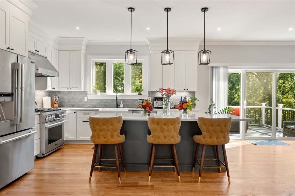 41 Peach Orchard Rd, Burlington