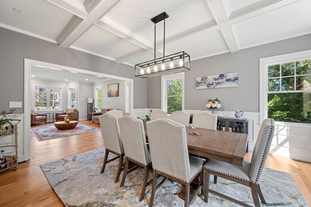 41 Peach Orchard Rd, Burlington