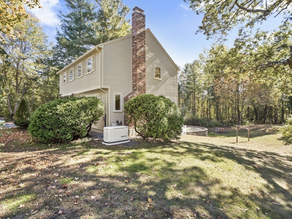 8 Boyds Ln