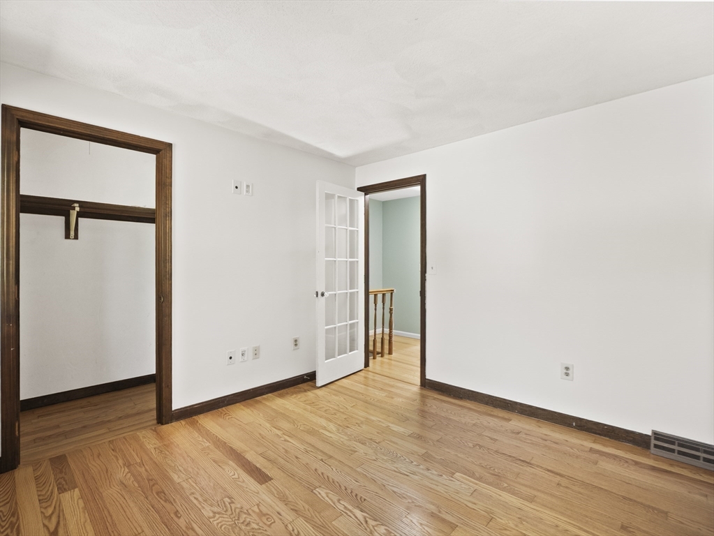 8 Boyds Ln
