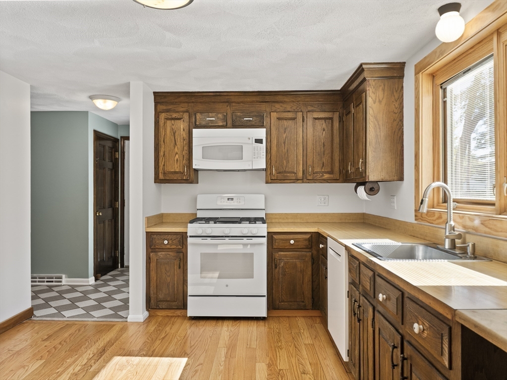 8 Boyds Ln