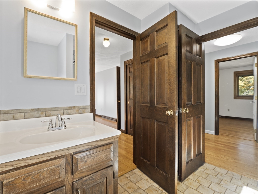 8 Boyds Ln