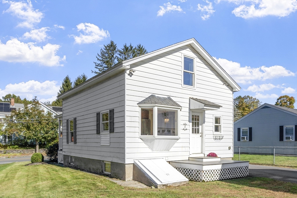 76 Sterling St., Lancaster