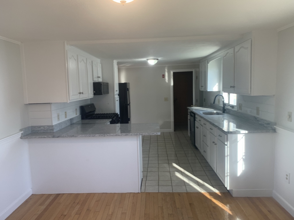 14 Greystone Ave # 14