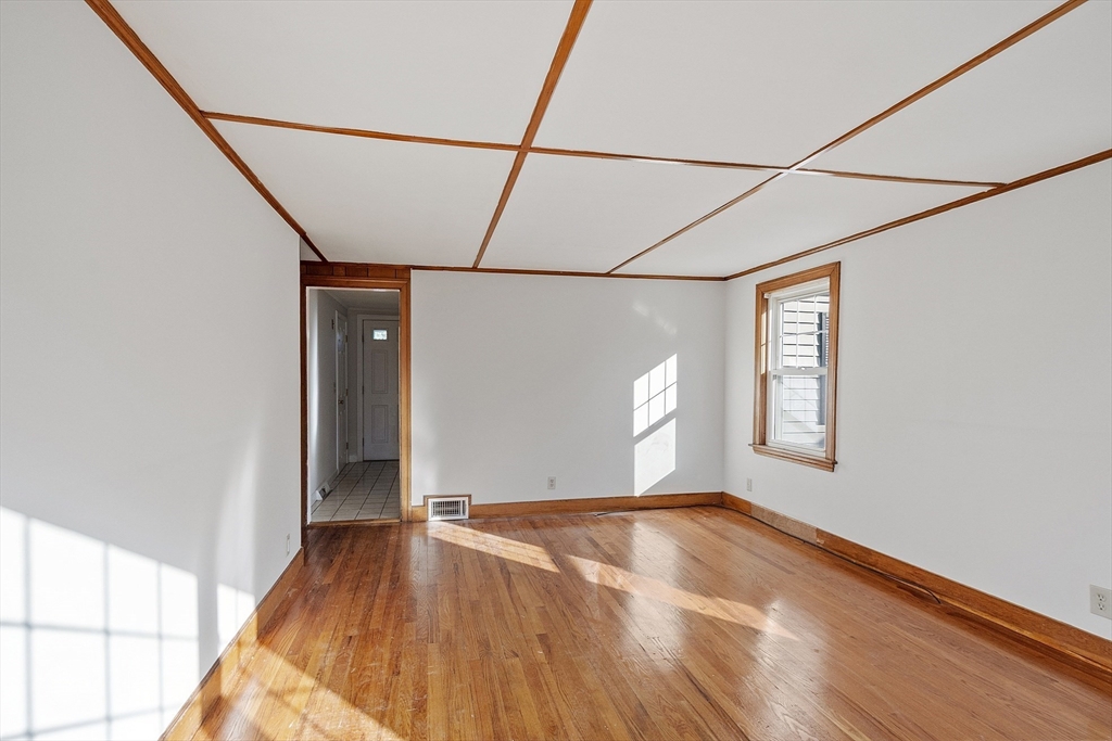 14 Greystone Ave # 14