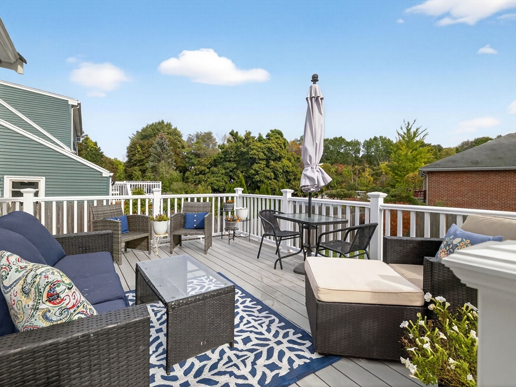 303 Pleasant St