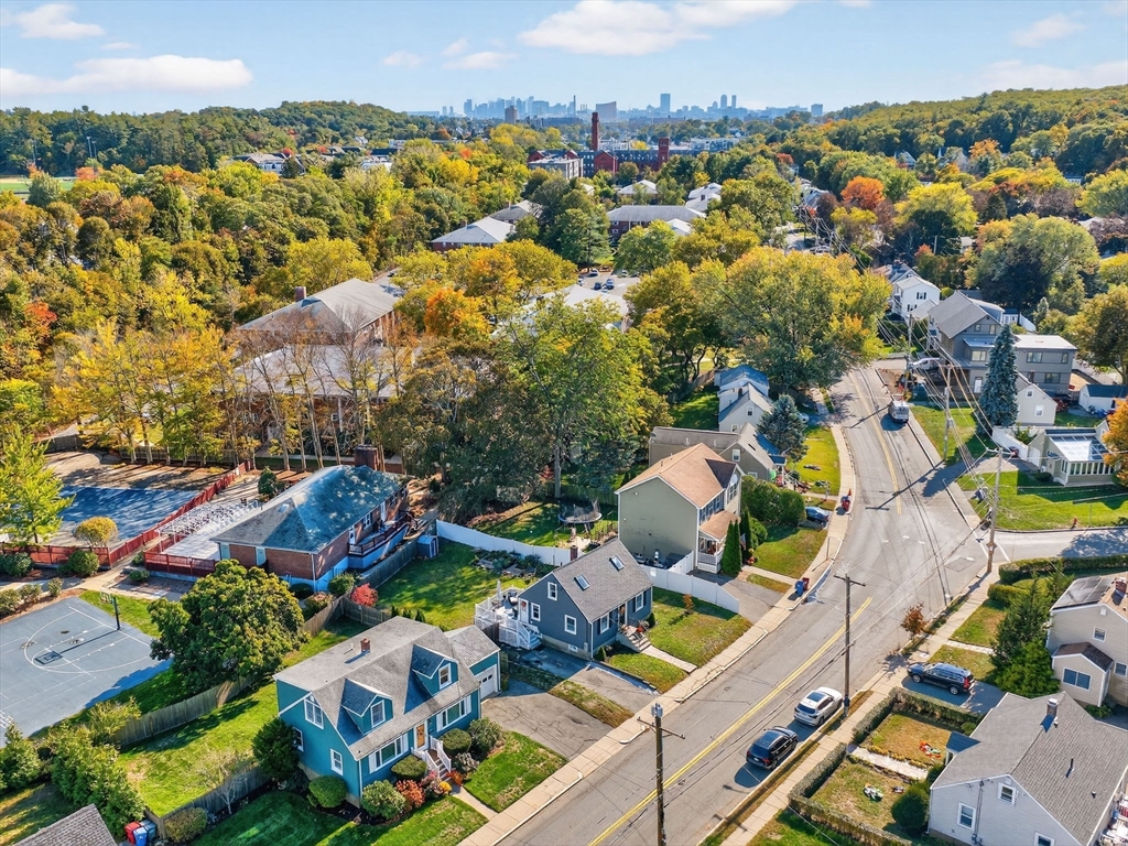 303 Pleasant St