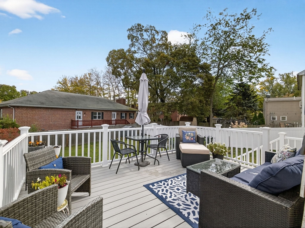303 Pleasant St