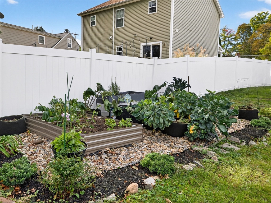 303 Pleasant St
