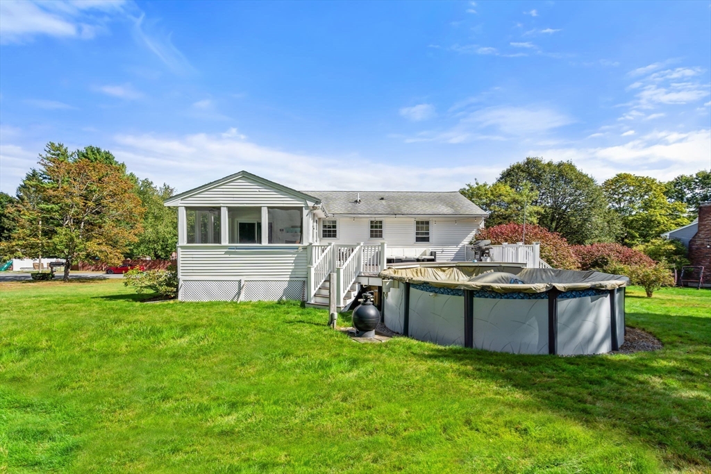 12 Patti Ln, Maynard