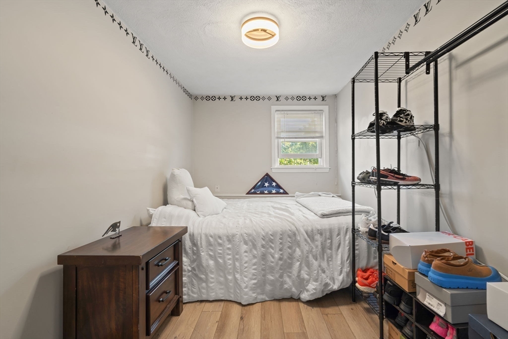 12 Patti Ln, Maynard