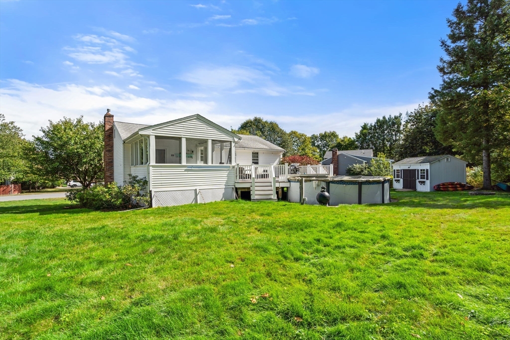 12 Patti Ln, Maynard