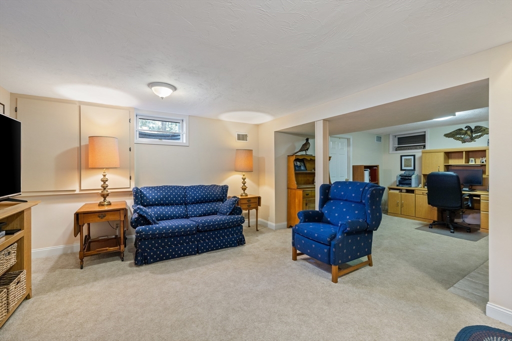 2 Marlboro Road, Lexington