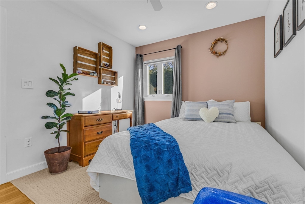 34 Cedar Hill Lane, Waltham
