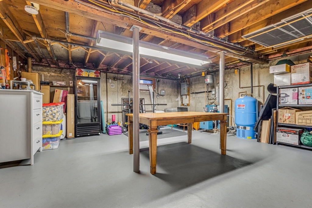 34 Cedar Hill Lane, Waltham