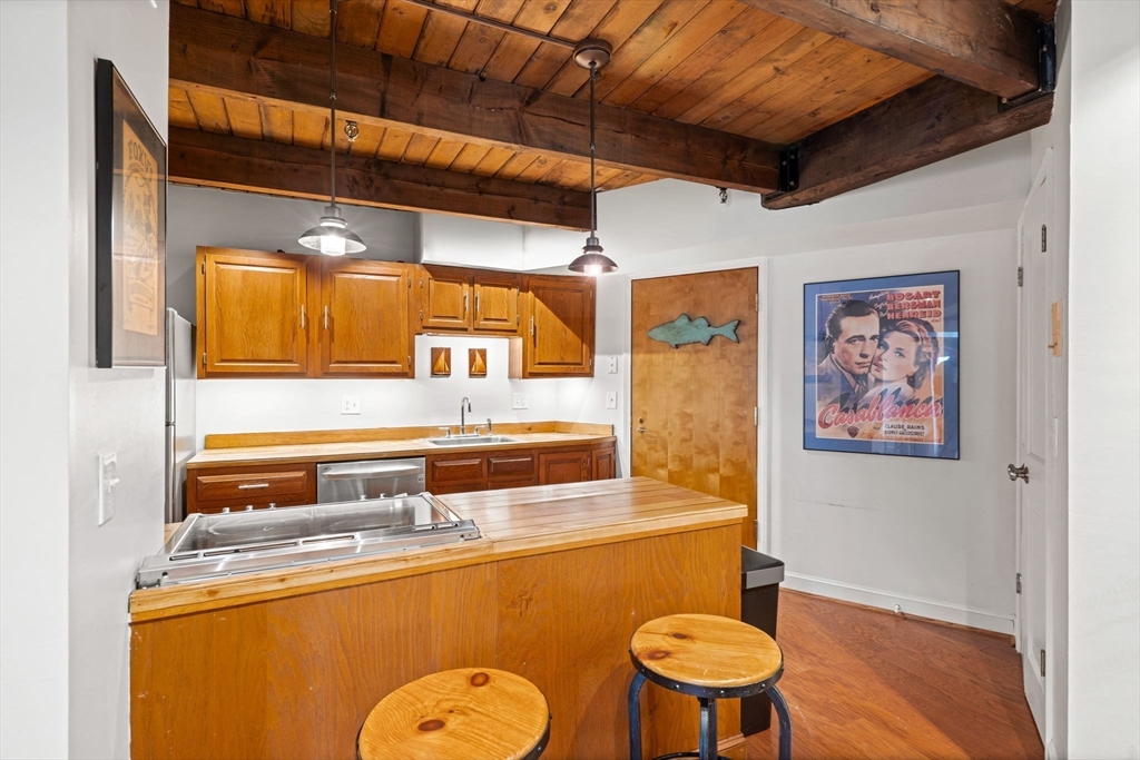 90 Wharf St # L10