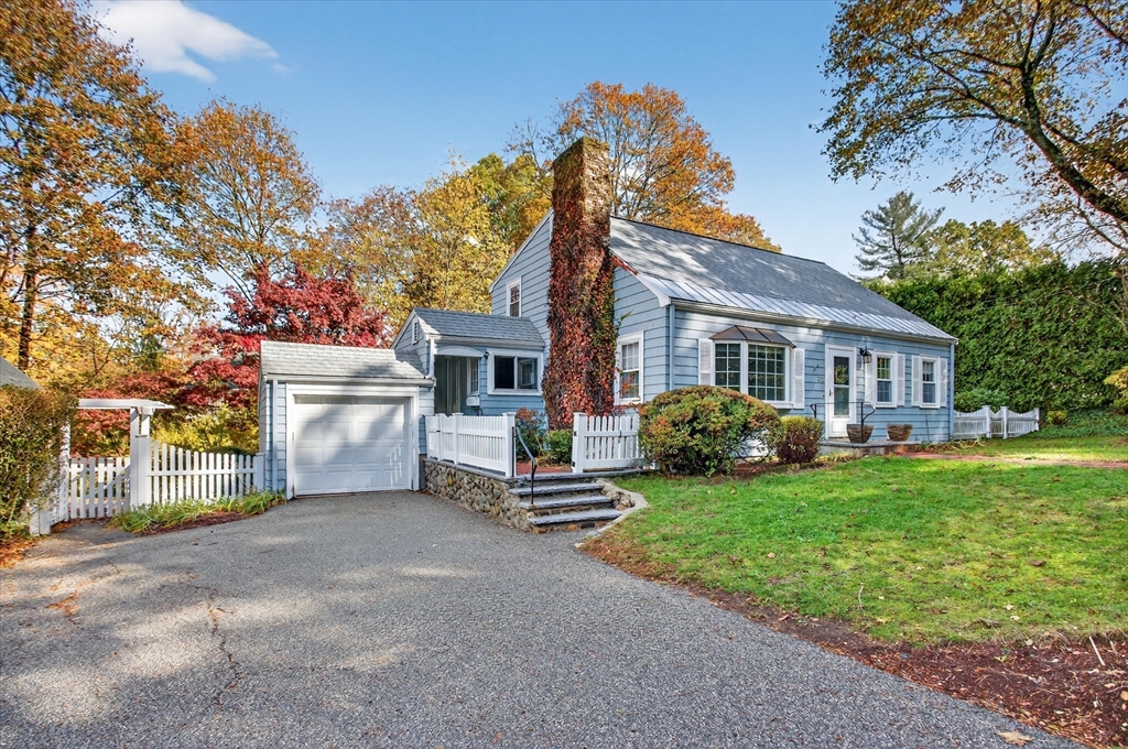 102 Hillcrest Pkwy