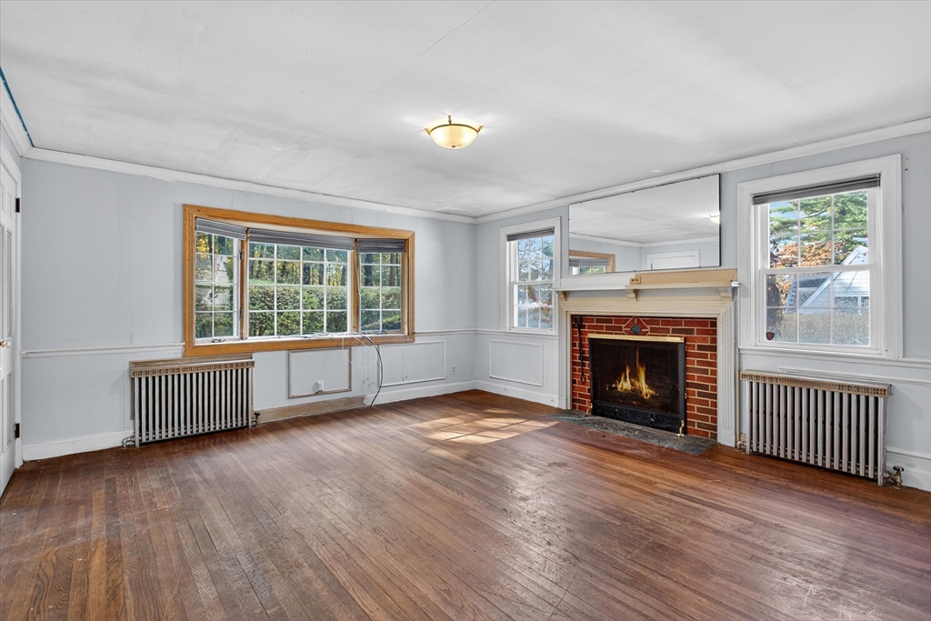 102 Hillcrest Pkwy