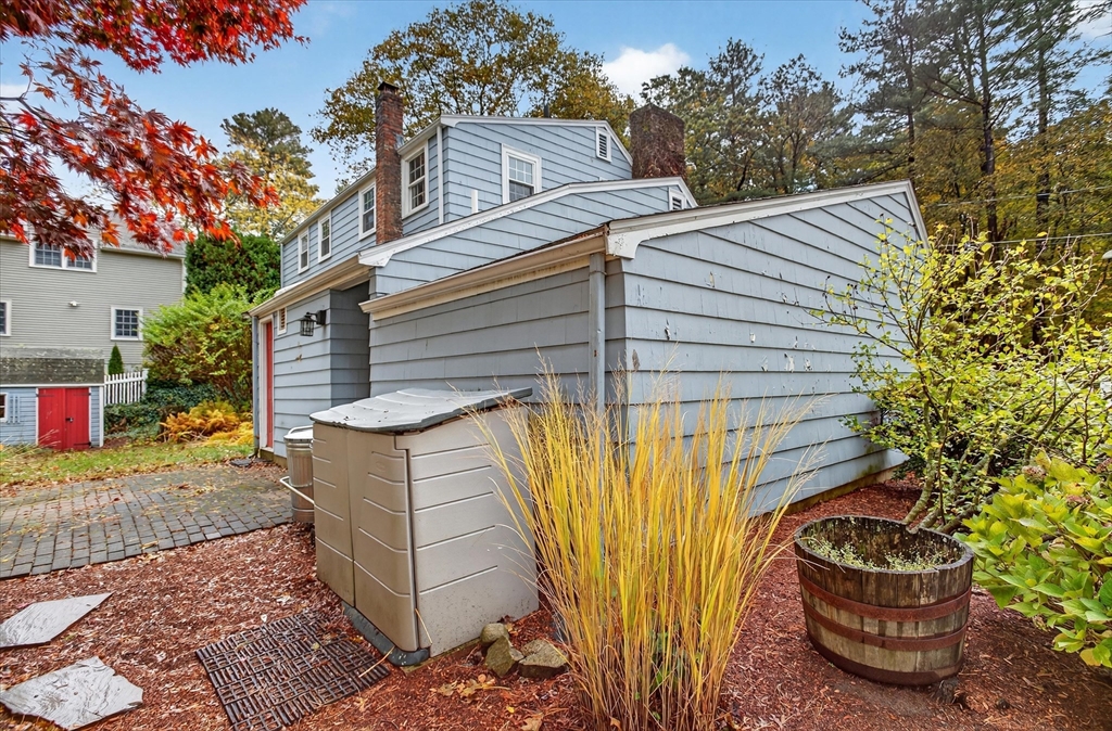 102 Hillcrest Pkwy